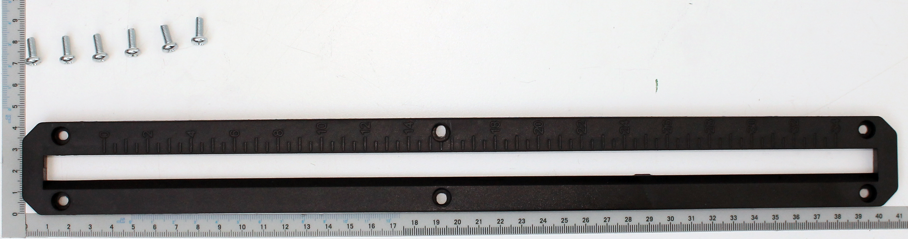 SCHEPPACH - Insert de table avec vis pour scie à onglet radiale HM216 et HM254